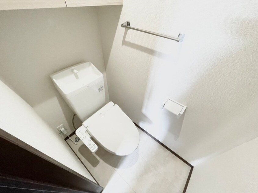 トイレ シェノン栗東