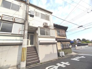 円町貸家
