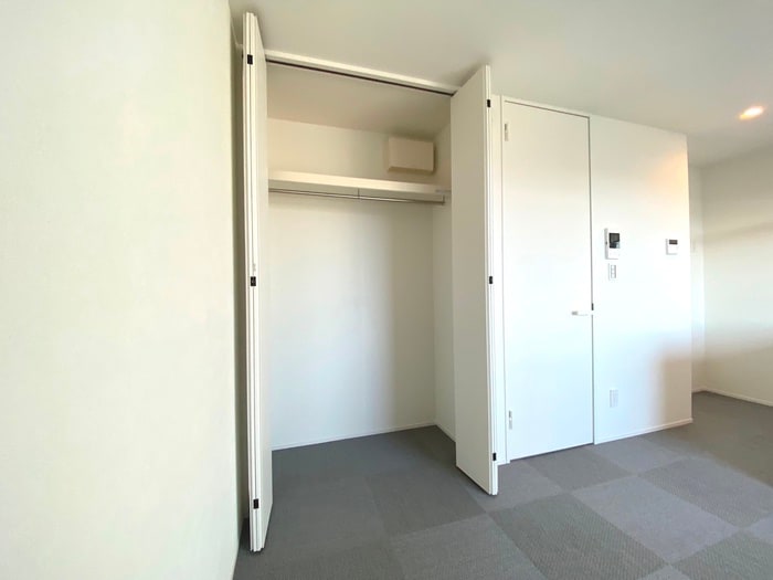 収納 宇治小倉町共同住宅