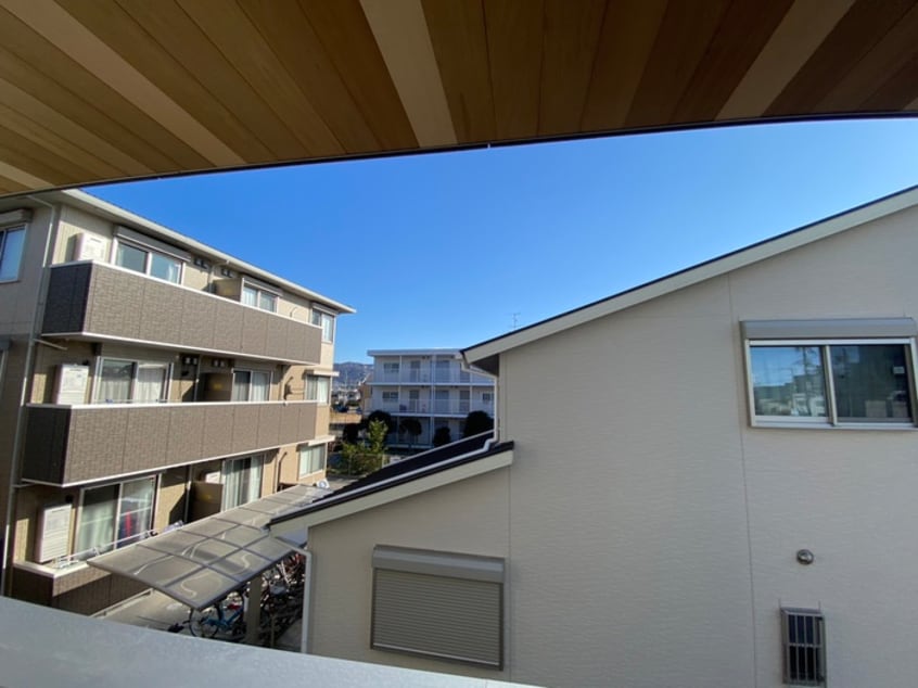 室内からの展望 宇治小倉町共同住宅