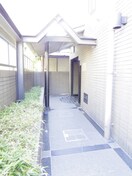エントランス部分 ノ－ブル淀