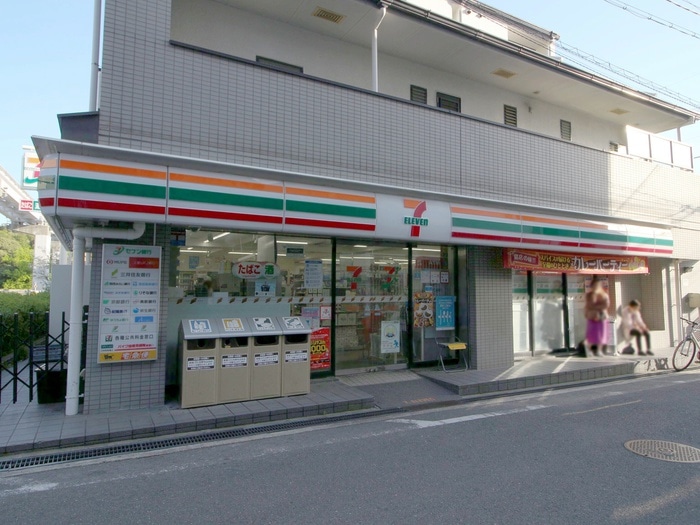 セブンイレブン豊中蛍池中町店(コンビニ)まで123m Ｗｉｎｄｙ蛍池