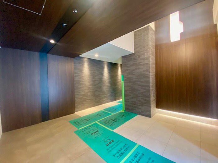 エントランス部分 ｴｽﾘｰﾄﾞﾚｼﾞﾃﾞﾝｽｸﾞﾗﾝ大阪福島ﾉｰｽ