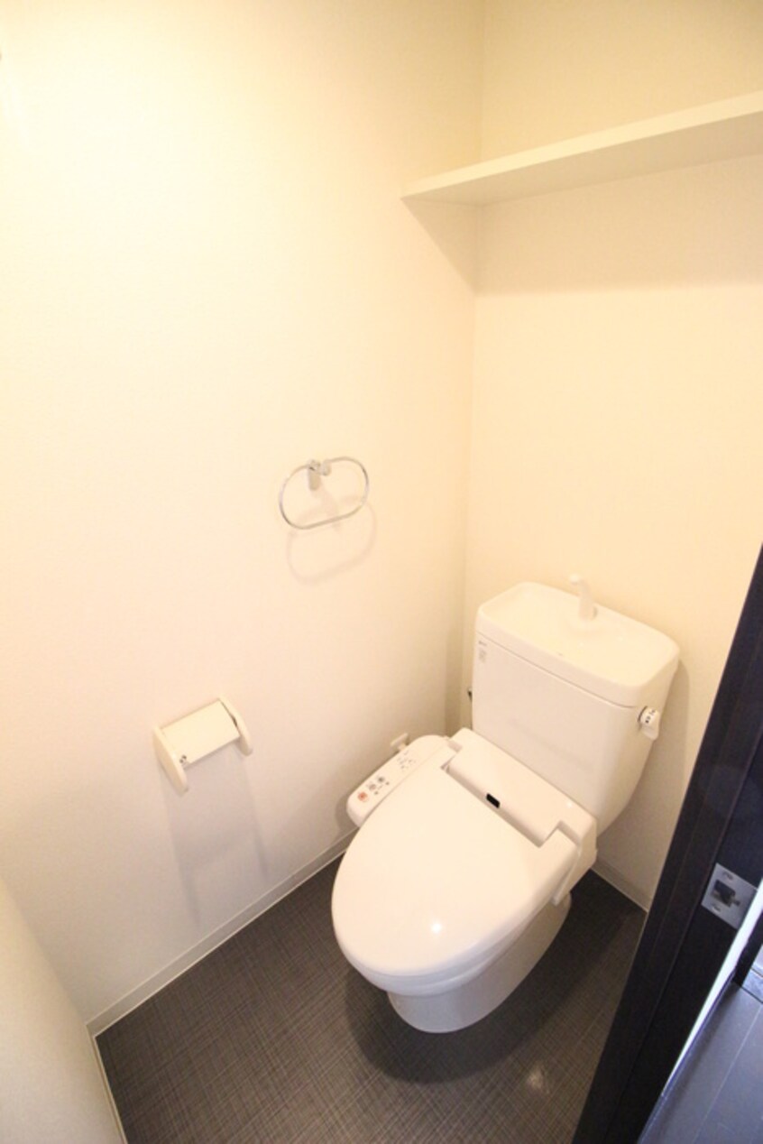 トイレ アスヴェル京都四条烏丸(802)