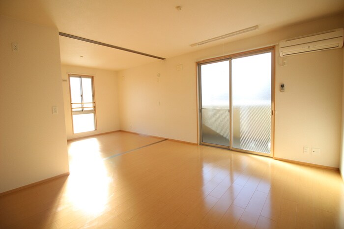 居室 ベルビ－宝塚