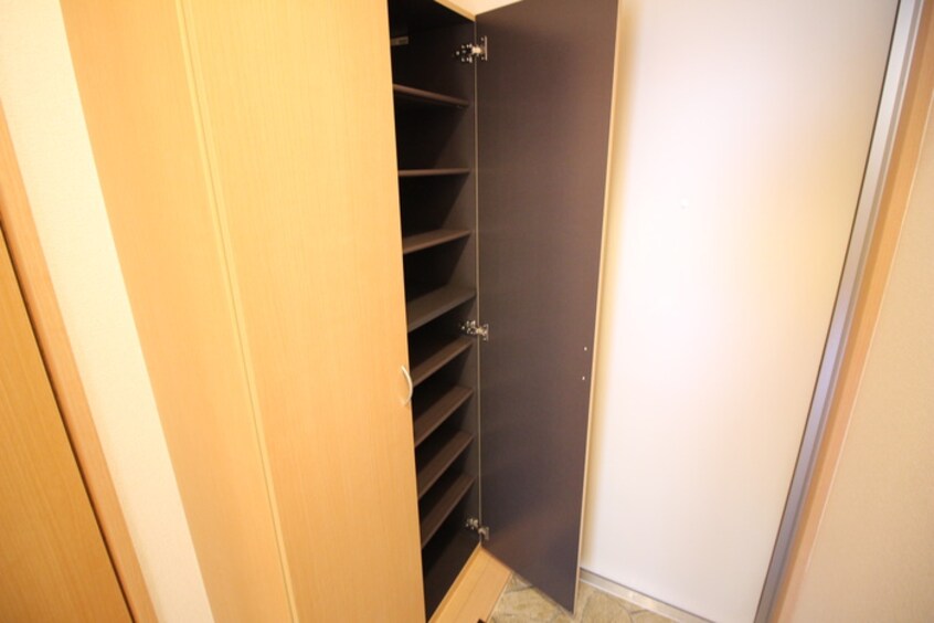 靴箱 ベルビ－宝塚