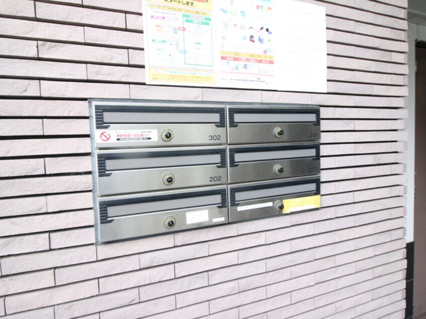 エントランス部分 ファイブフォ－ト