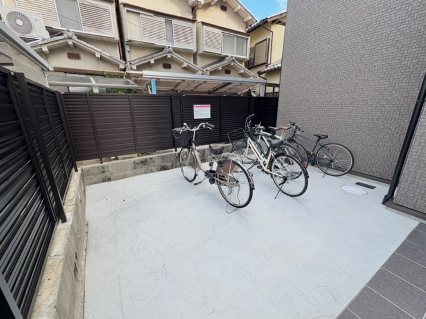 駐輪場 アークリード由美浜