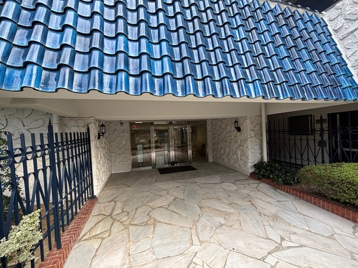 エントランス部分 秀和南茨木レジデンス(302)