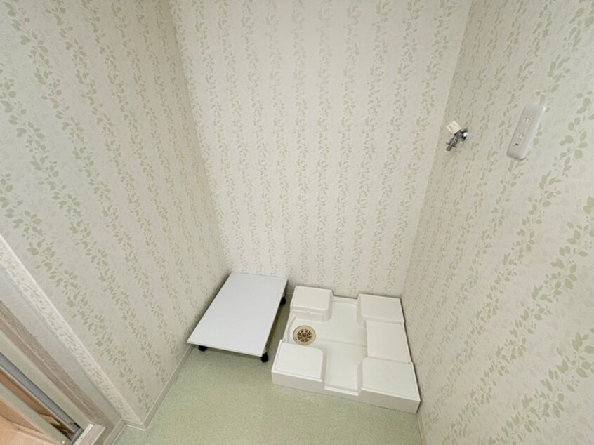 洗濯機置場 秀和南茨木レジデンス(302)