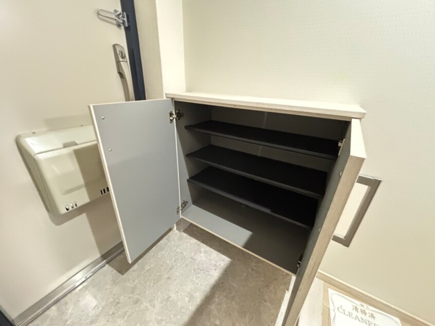 靴箱 秀和南茨木レジデンス(302)