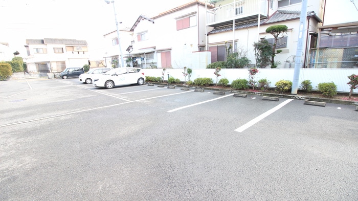 駐車場 ベル・コーポ・デヌシB棟