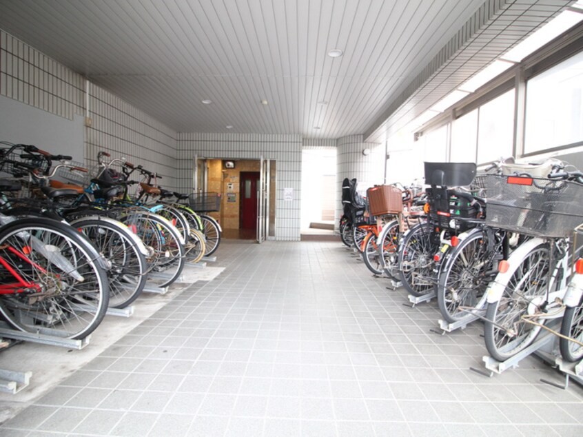駐輪場 築港武智マンション