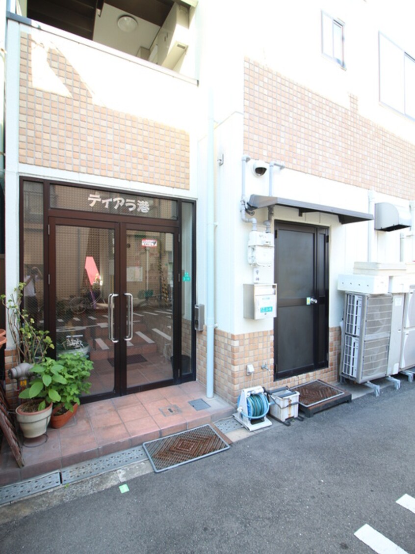 エントランス部分 ティアラ港