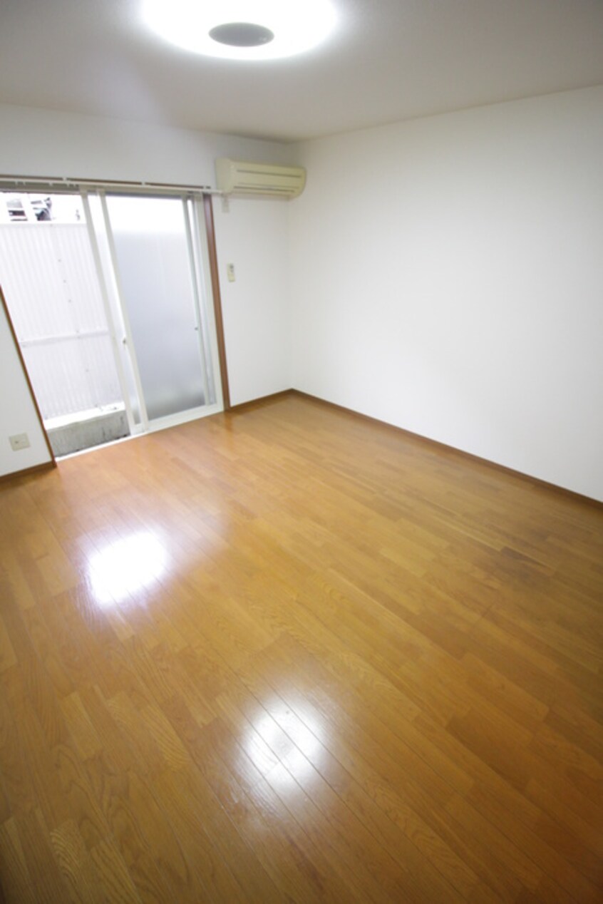 居室 シエテ淡路