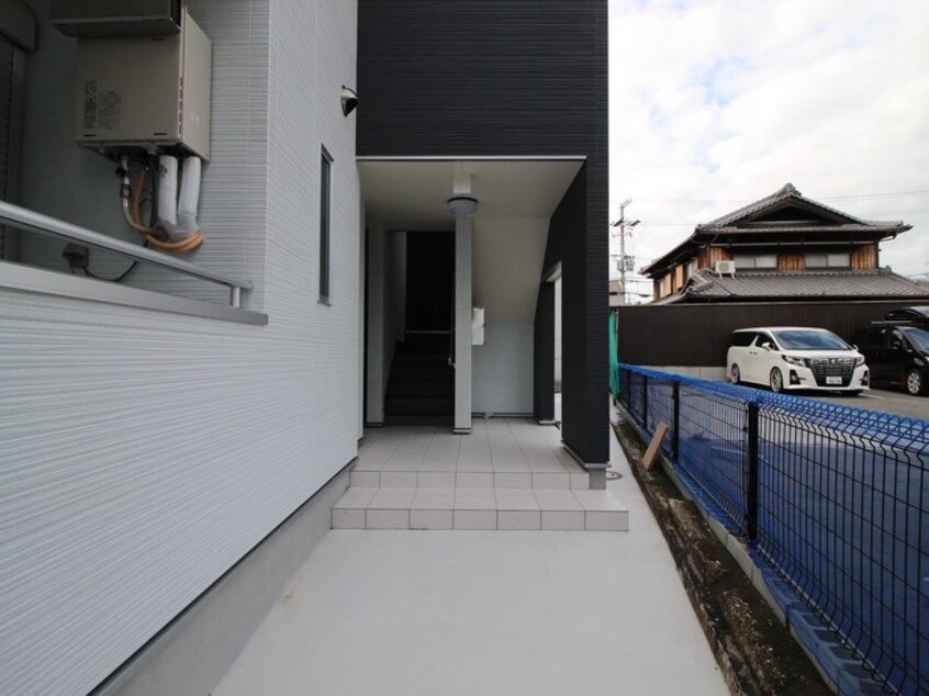 エントランス部分 ビックロード土山