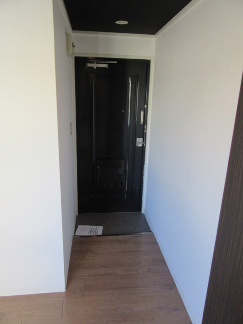 玄関 New StoRK Apartment 禁野本町