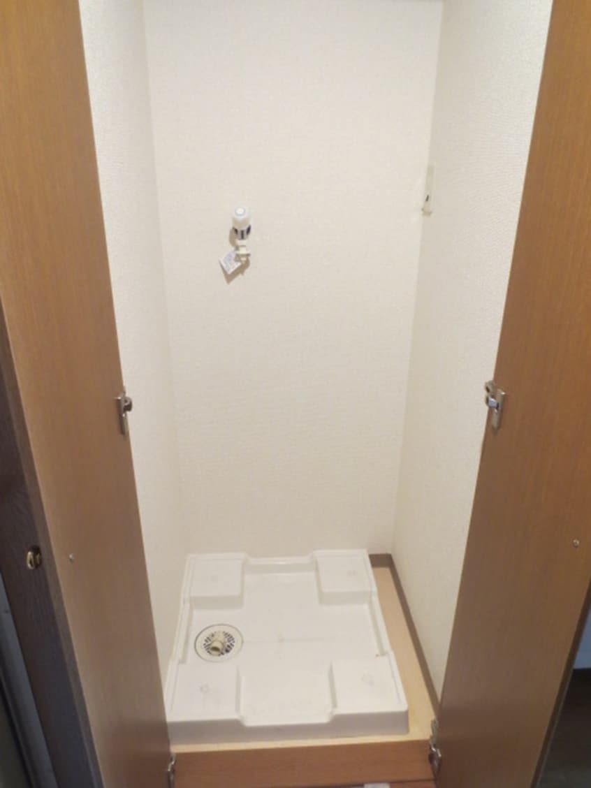 洗濯機置場 フジパレス吉見