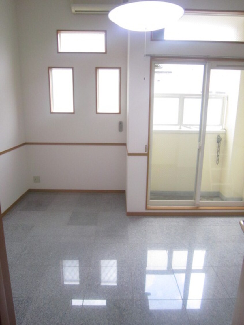 居室 メゾンエリーⅡ