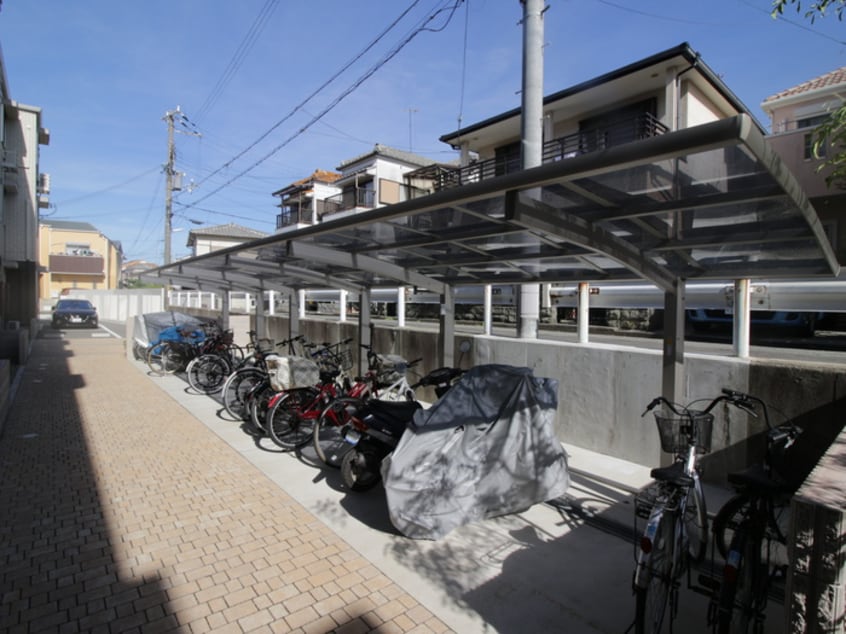 駐輪場 ワン　ウェーブ霞ヶ丘