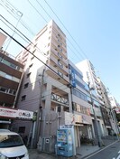 カネヒ上本町の外観