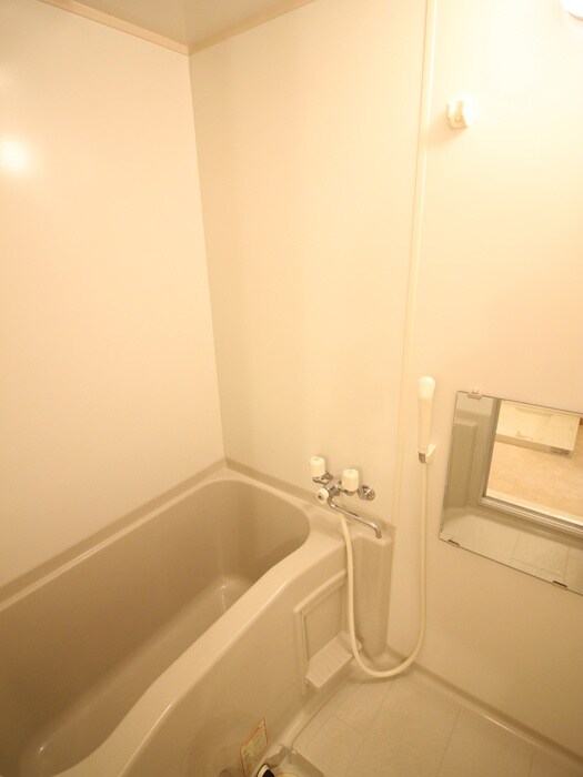 バス／シャワールーム等 アヴェ－レ金下Ⅱ