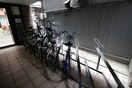 駐輪場 アヴェ－レ金下Ⅱ