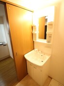 洗面 アヴェ－レ金下Ⅱ