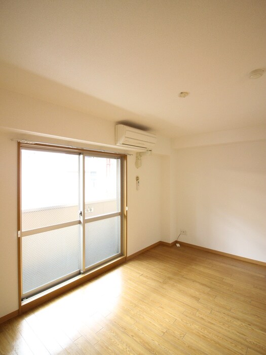 居室 アヴェ－レ金下Ⅱ