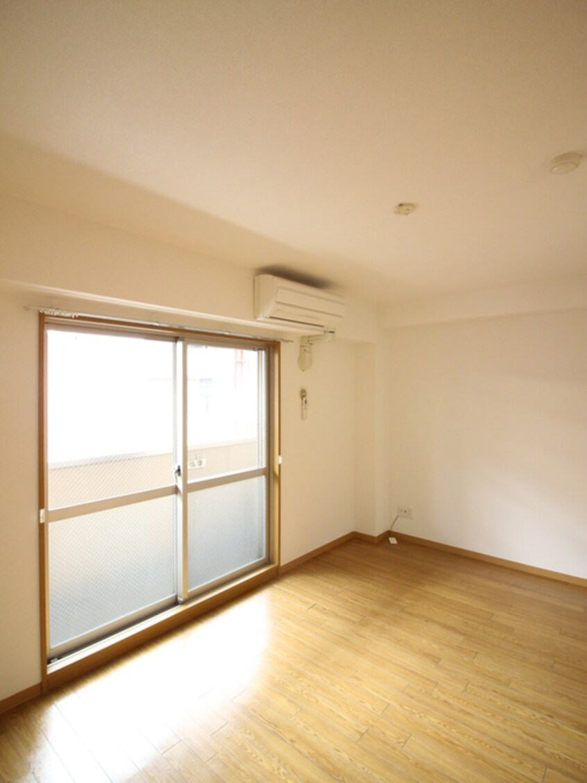 居室 アヴェ－レ金下Ⅱ