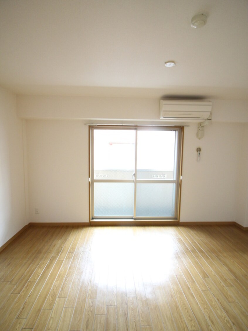 居室 アヴェ－レ金下Ⅱ