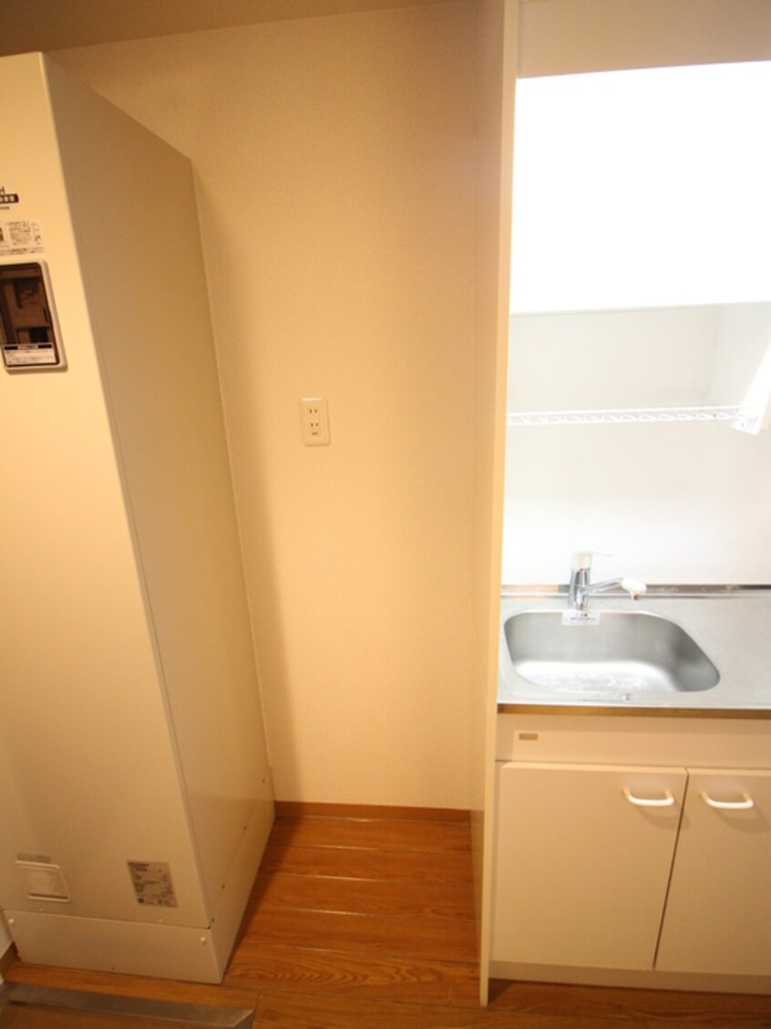 キッチン アヴェ－レ金下Ⅱ