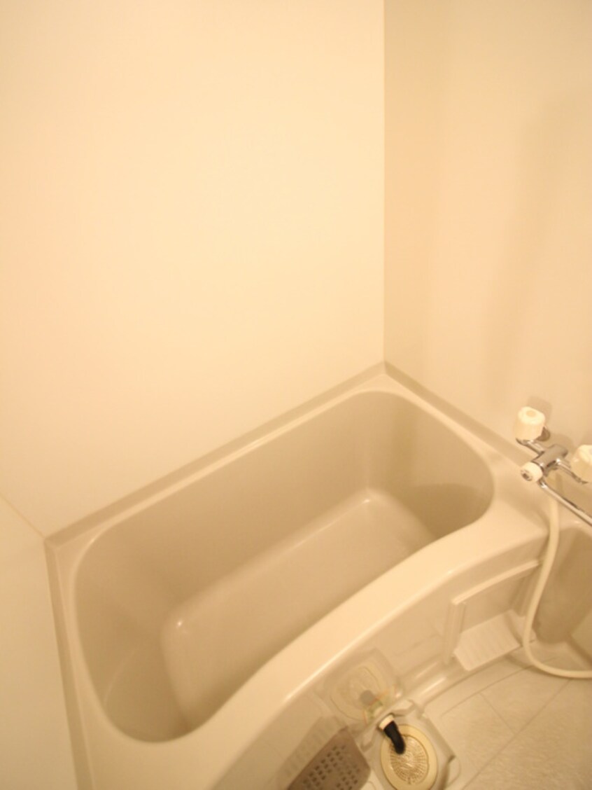 バス／シャワールーム等 アヴェ－レ金下Ⅱ