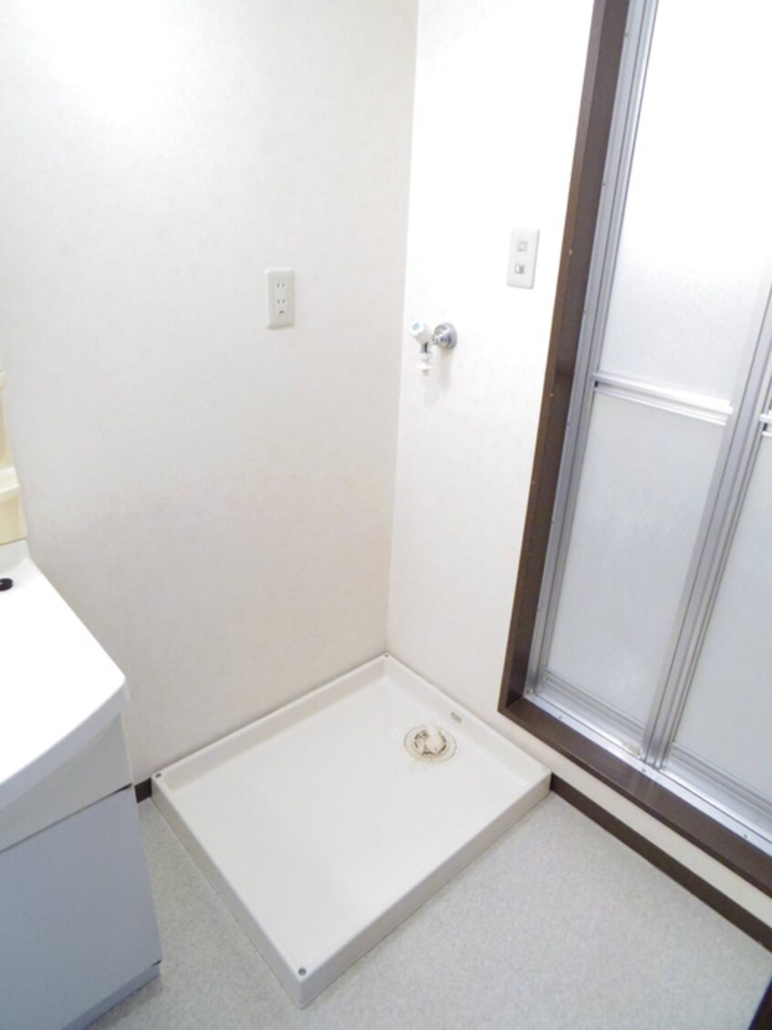 洗濯機置場 リベレ小西