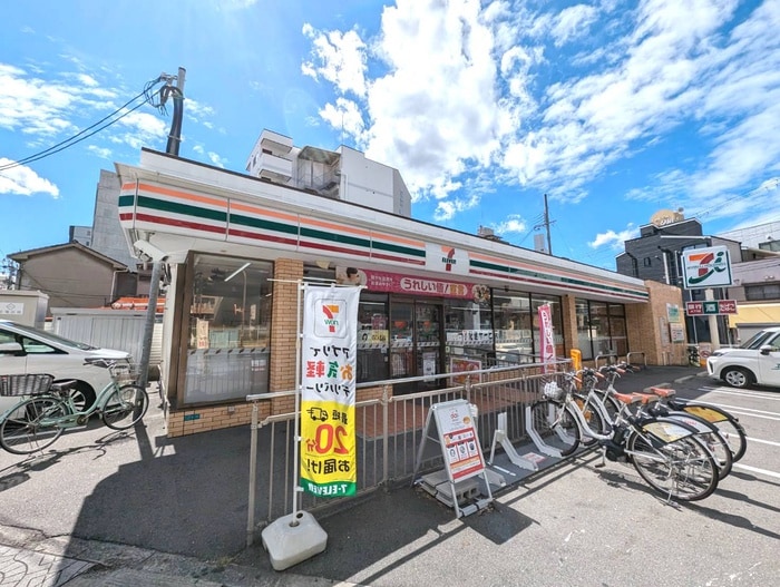 セブンイレブン(コンビニ)まで316m リアルフレンズ