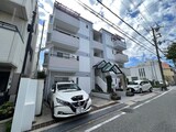 白い小さなＭａｎｓｉｏｎ六甲