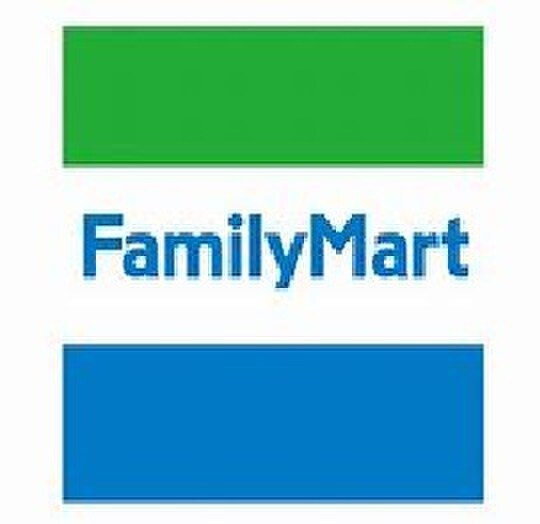 ファミリーマート(コンビニ)まで690m フジパレス忠岡Ｂ棟