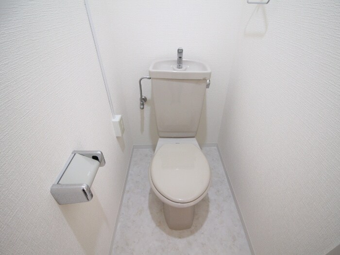 トイレ ロイヤル八尾