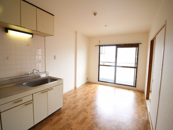 居室 ロイヤル八尾