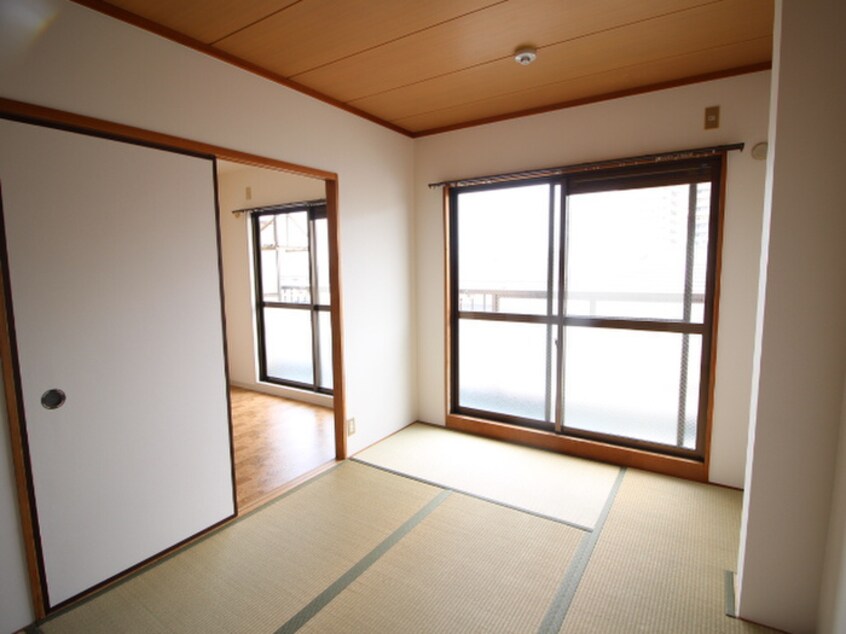 居室 ロイヤル八尾