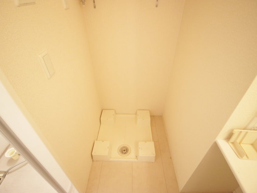 洗濯機置場 レ リヤン ファミリオ