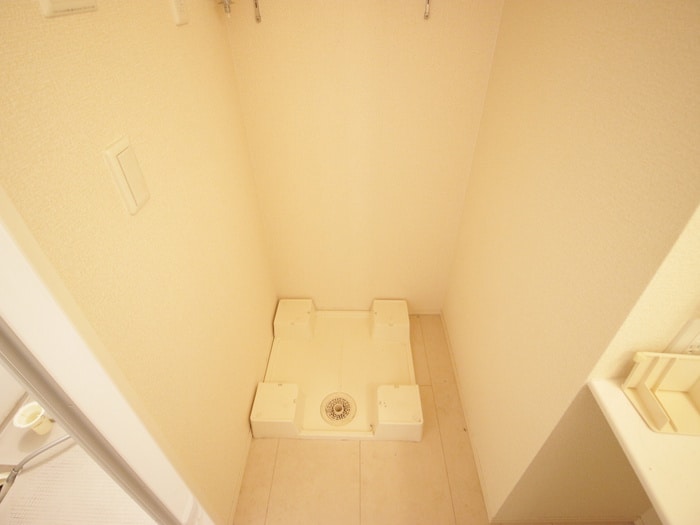 洗濯機置場 レ リヤン ファミリオ