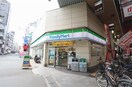 ファミリーマート布施足代北店(コンビニ)まで366m Luxe布施駅前