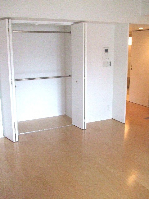 居室 ﾜｲｽﾞｺ-ﾎﾟﾚ-ｼｮﾝﾋﾞﾙﾃﾞｨﾝｸﾞ