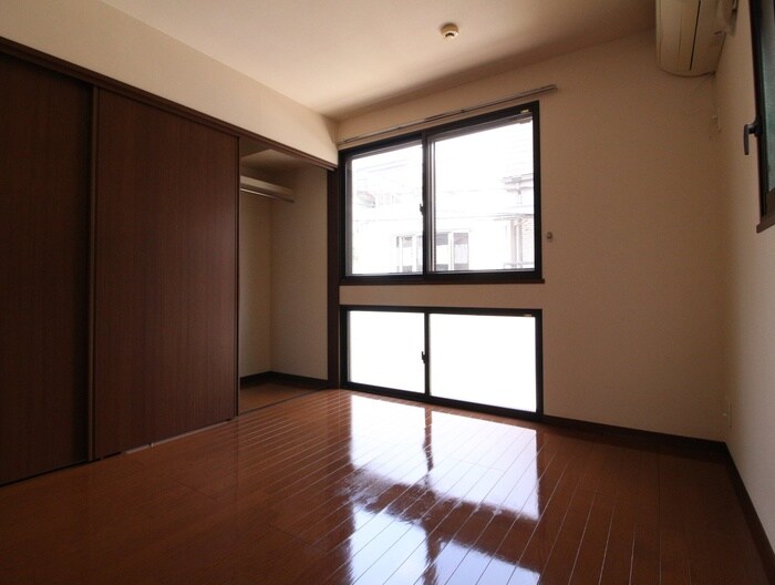 居室 Ａｍａｒａｎｔｈ　Ｉｔａｍｉ