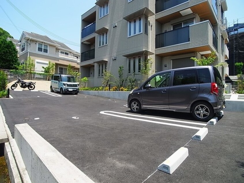 駐車場 高倉山フラッツ