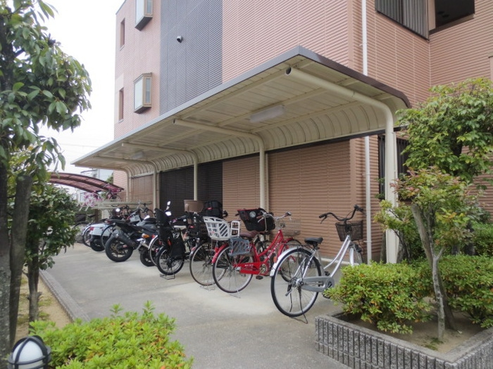 駐輪場 オ－ベルジュ