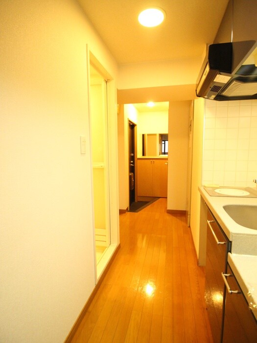 廊下 プレサンス梅田フロンティア