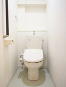 トイレ メゾンなか２