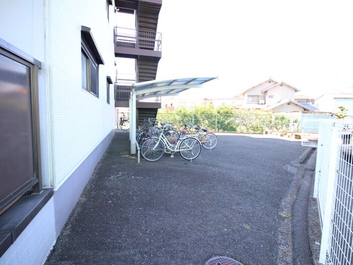 駐輪場 Esperanza Nishimura